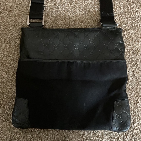 Gucci Black Guccissima Canvas Shoulder Bag - Picture 7 of 14